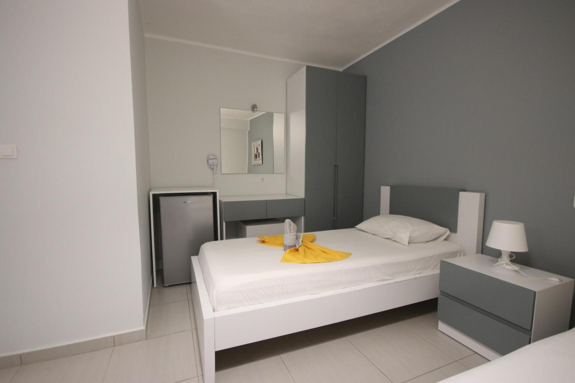 Hotel Potami Beach - Mondi Goro Химара Экстерьер фото